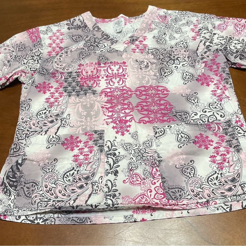 Med Couture Scrub Top Size Small